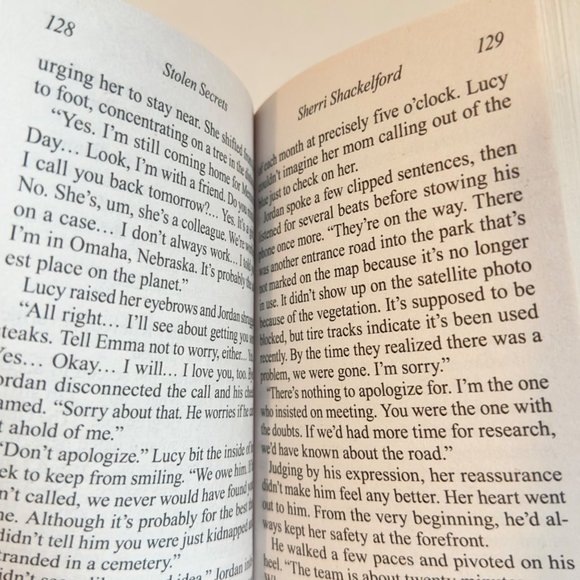 Stolen Secrets (Love Inspired Suspense: Inspiration Romance) 2020 Large Print - Picture 6 of 6